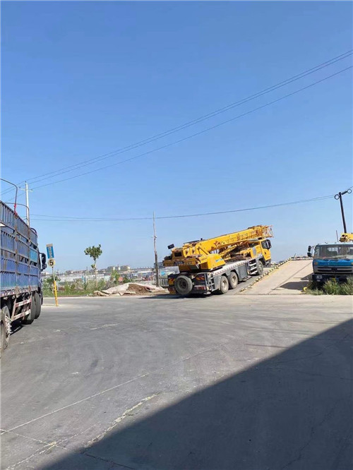 徐闻县25吨吊车的租赁价格大概是多少？