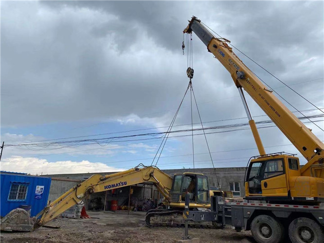 徐闻县25吨吊车的工作半径是多少？